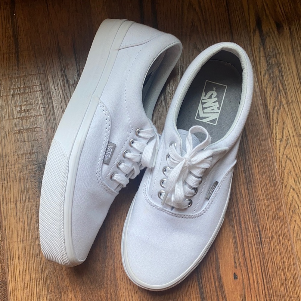 Womens size 9 White Silver VANS